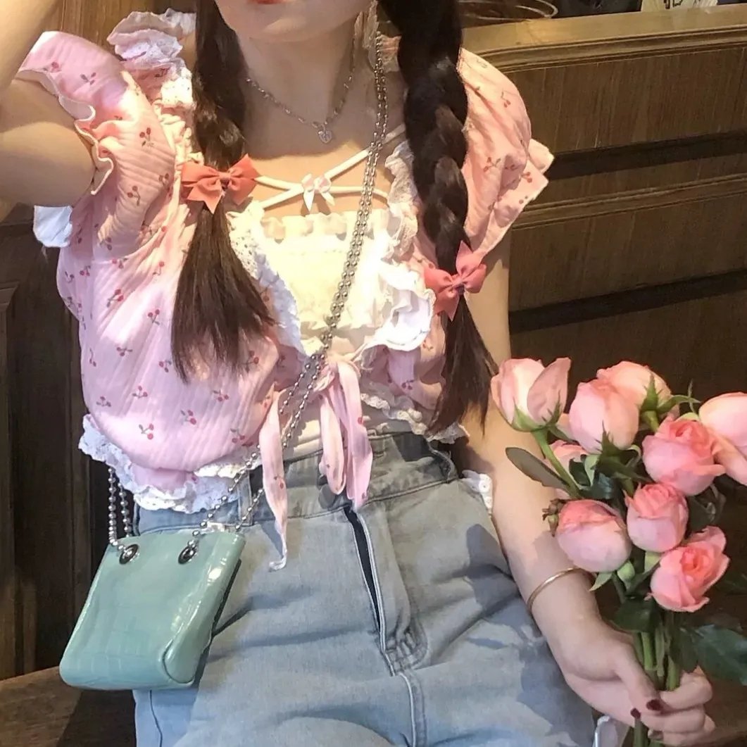 男生女生向前冲